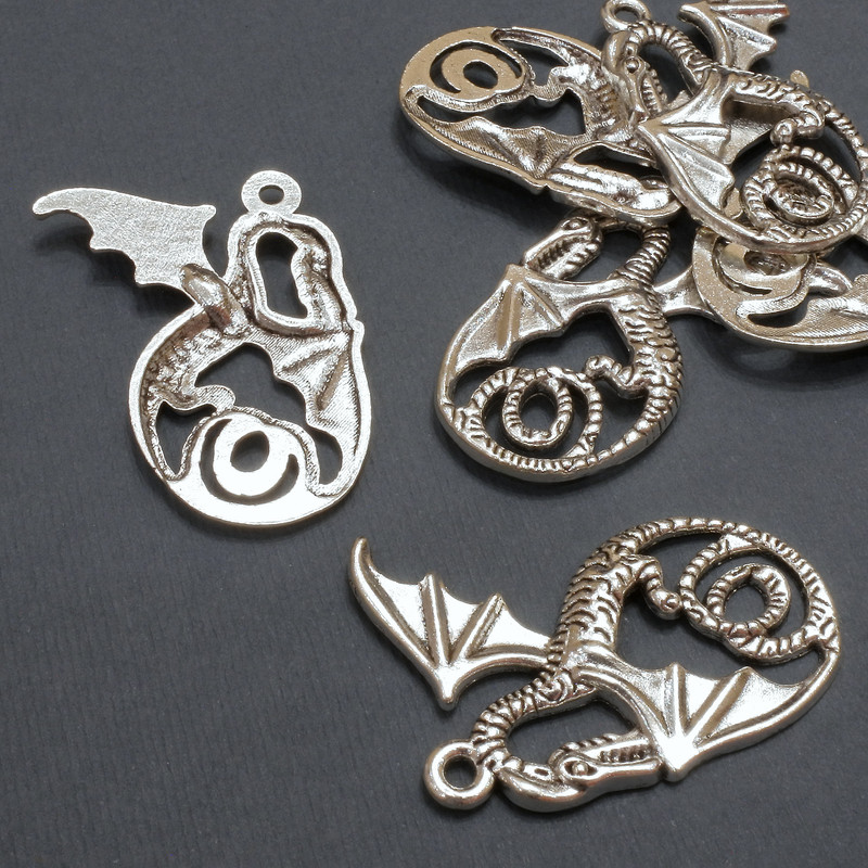 Pendentif Dragon, diamètre 24×36 mm ± conditionnement 20 g, 6 pièces (±)