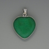 Pendentif Cœur en chrysoprase, diamètre 26×26 mm ±, longueur 36 mm ±, dans une monture argentée