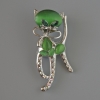 Broche-pendentif Chaton vert, œil de chat vert, cristaux verts, strass roses et blancs, métal argenté 25×55 mm