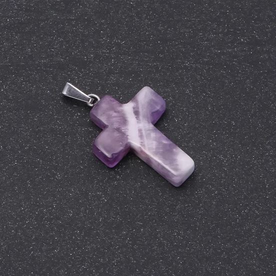 Pendentif en forme de croix, pierre d'améthyste 18 × 25 × 35 mm