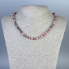 Collier en rhodonite, perles rondes lisses, diamètre 6 mm +/-, longueur 45 cm +/- avec fermoir