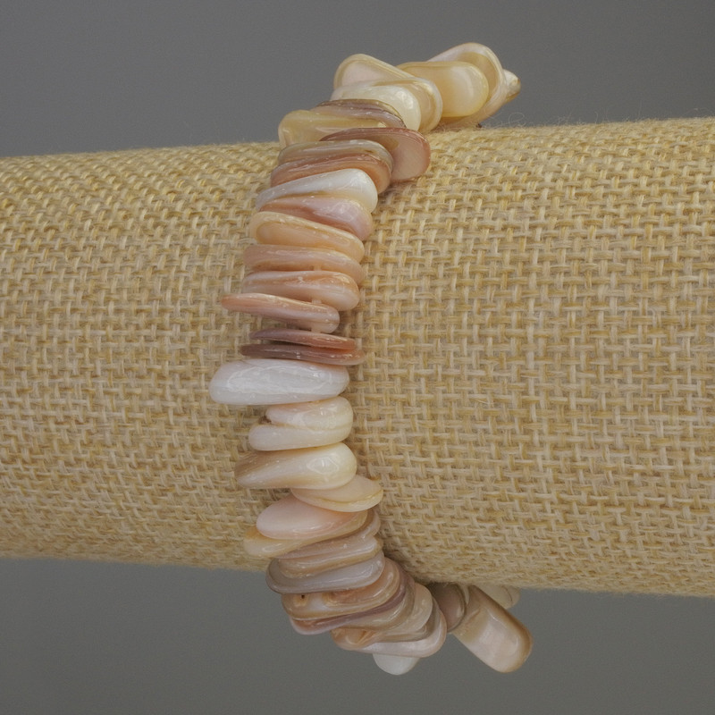 Bracelet en éclats de nacre, diamètre 12–15×2–5 mm, longueur 18 cm, élastique