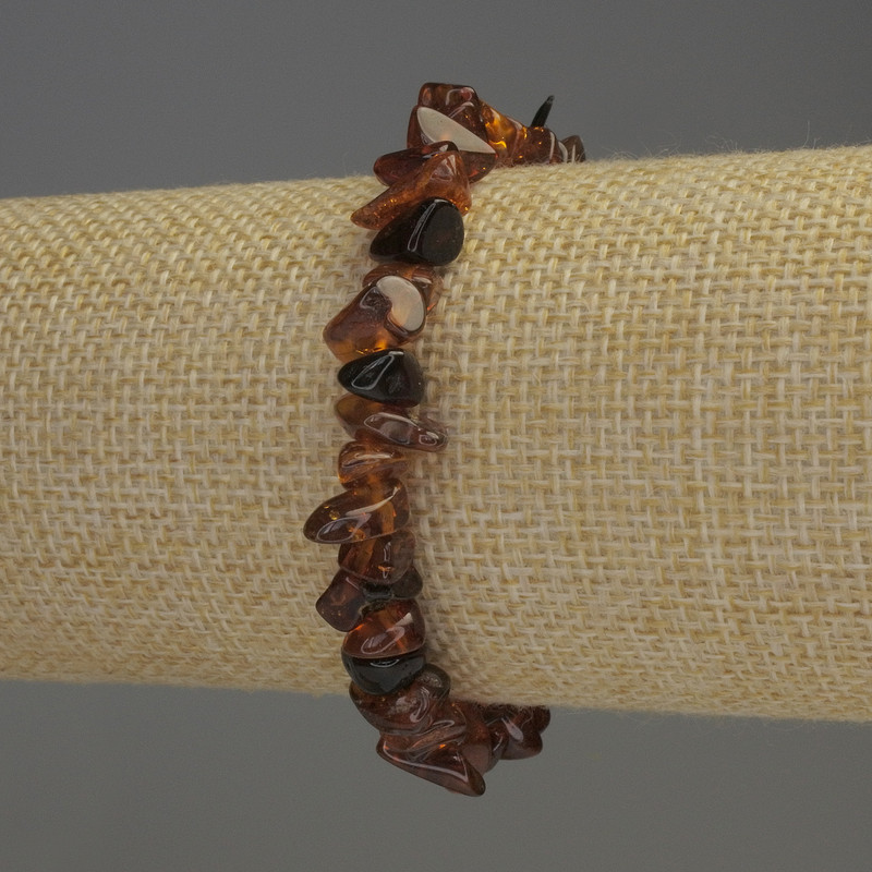 Bracelet en éclats d'ambre 7×4–5 mm, longueur 18 cm ±, extensible