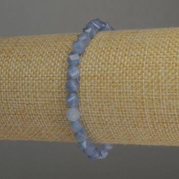 Bracelet en aigue-marine facettée en losange 6×5 mm +/-, longueur 18 cm, élastique