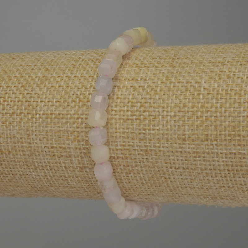 Bracelet en morganite facettée, cube de 5x5 mm, longueur 18 cm ±, élastique