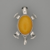 Broche-pendentif Tortue en ambre artificiel, 52 × 35 mm ± pièces mobiles, métal argenté