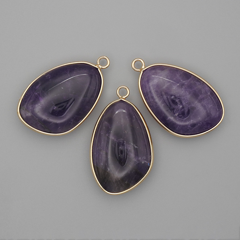 Pendentif en améthyste, monture dorée en métal, 21 × 35 mm+