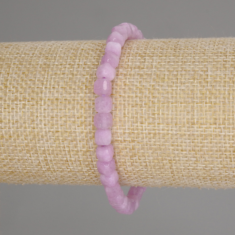 Bracelet en kunzite facettée cube 5×5 mm, longueur 18 cm, élastique
