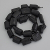 Perles Tourmaline Sherl pierre brute, diamètre 15-18×10-12 mm ± perles de rocaille 4-5 mm ± sur fil, longueur 41 cm+