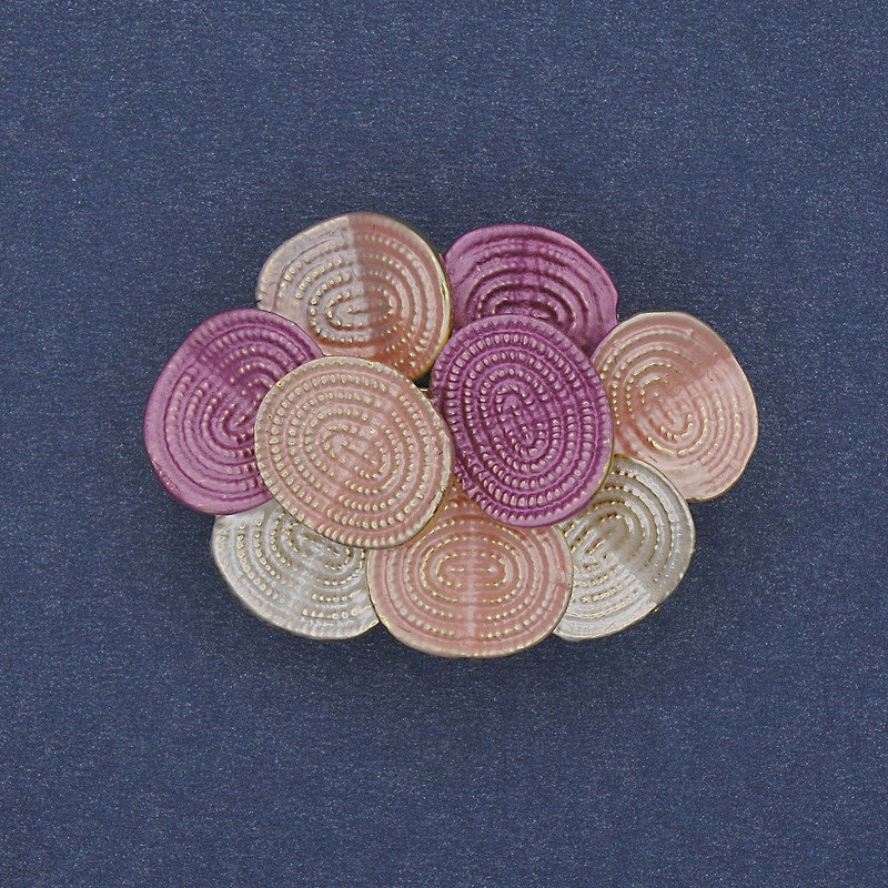 Broche-pendante Accent, 36×26 mm, émail coloré sur métal doré