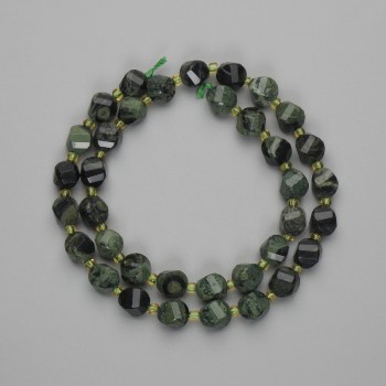 Perles de jaspe océanique facettées en losange 8×7 mm ±, perles de rocaille 3 mm ±, longueur d'environ 38 cm sur fil