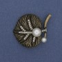 Broche Feuille perles et strass couleur bronze 37x42 mm+