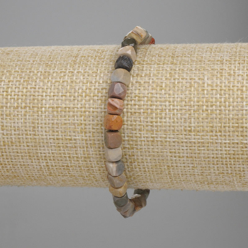 Bracelet en jaspe facetté en cubes, taille 5×5 mm, longueur 18 cm ±, élastique
