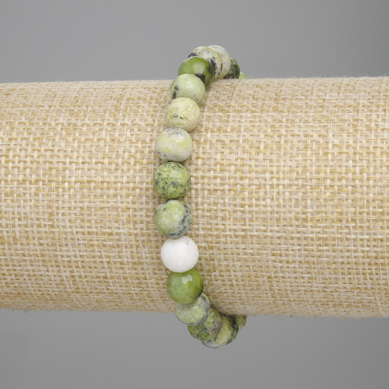 Bracelet en jadéite facetée, bille de 8 mm, longueur 18 cm, élastique