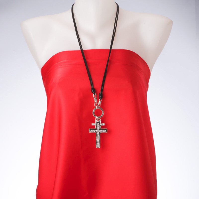 Pendentif sur long cordon Croix, longueur 85 cm