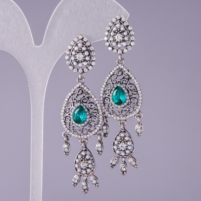 Boucles d'oreilles avec cristaux verts «Beauté orientale», longueur 6,5 cm