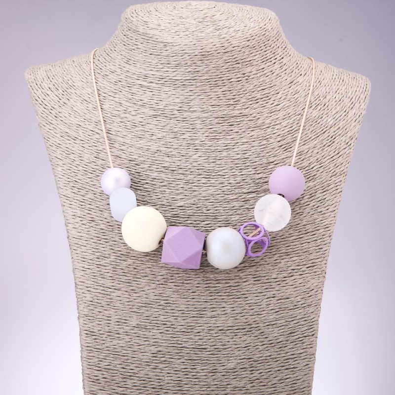 Collier Géométrie avec des perles en bois, longueur 70 cm