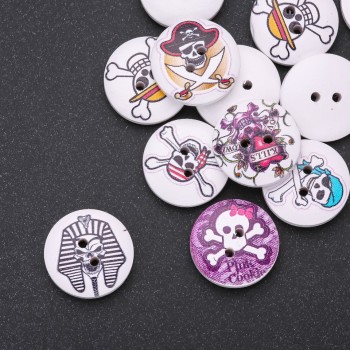 Boutons en bois pour enfants « Pirates et crânes » couleur blanc et multicolore 20 mm, emballage de 30 pièces