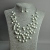 Ensemble collier et boucles d'oreilles «Sur les cordes de l'âme» perles simulées sur fil, longueur de 50 cm