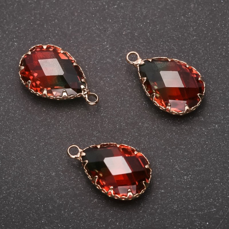 Pendentif « Goutte » couleur vert-rouge, monture dorée 13×21 mm