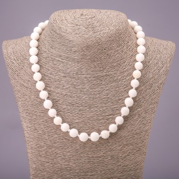 Collier de corail éponge blanc, perles sphériques lisses, diamètre 10 mm (±), longueur 48 cm