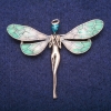 Broche Fée au cristal bleu et émail, métal doré 50 × 60 mm