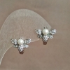 Boucles d’oreilles Xuping rhodium avec strass blancs et perle de Majorque blanche, diamètre 14 mm +