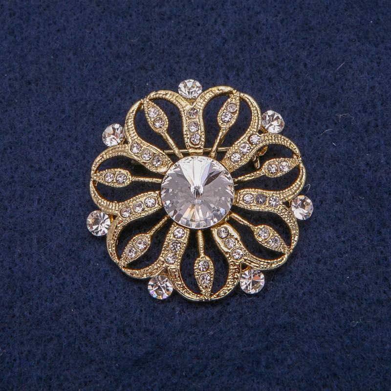 Broche «Fleur» en métal doré avec strass blancs 38×38 mm