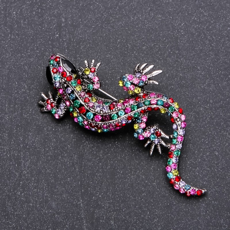 Broche lézard, strass multicolores, 62 × 28 mm, métal gris