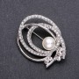 Broche perle couleur argent blanc 57×30 mm