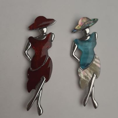 Broche-pendant Dame avec nacre et halite, 80×30 mm +