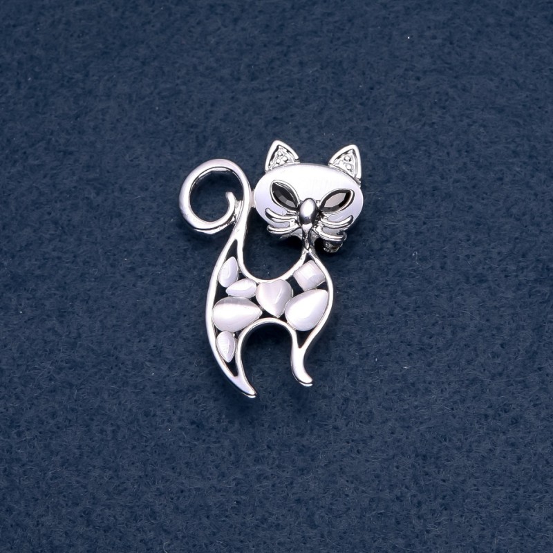 Broche «Chaton» blanc œil-de-chat, couleur argentée, 30×45 mm