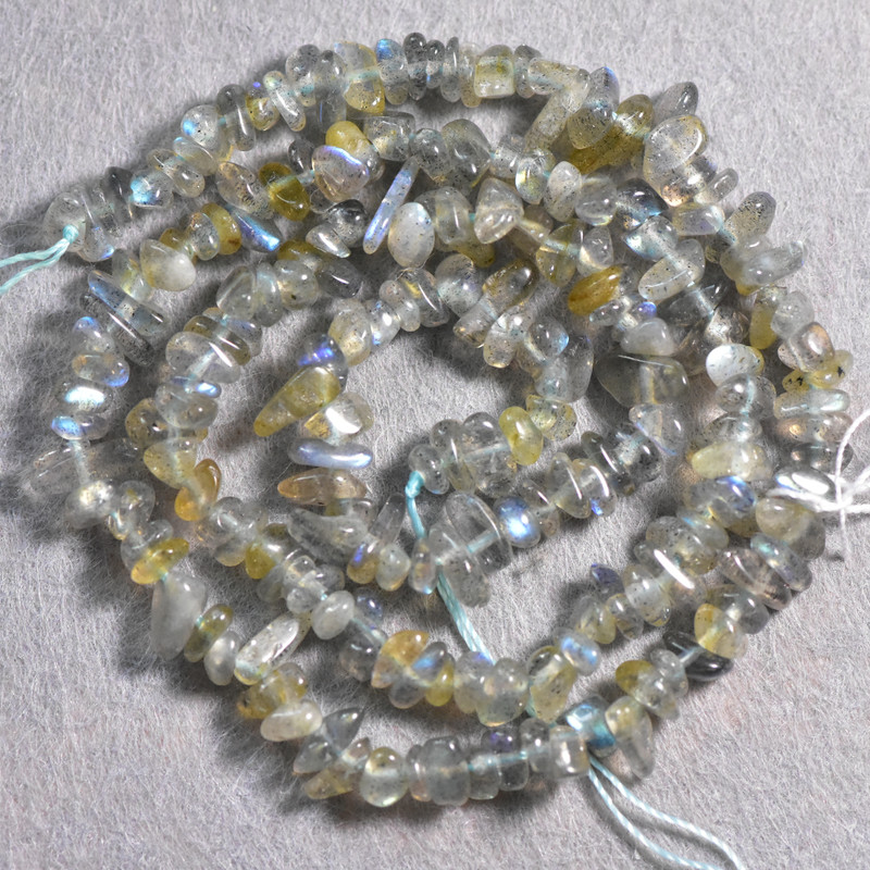 Perles de labradorite éclats sur fil, diamètre 4×2, 3 mm ±, longueur 40 cm ±