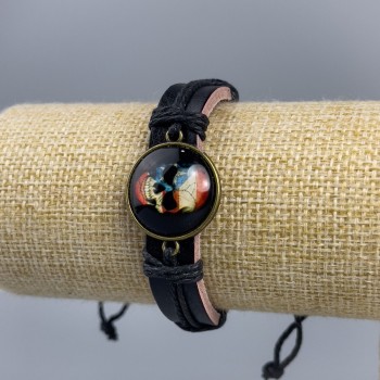 Bracelet en cuir écologique avec crâne et drapeau à serrage 1 pièce